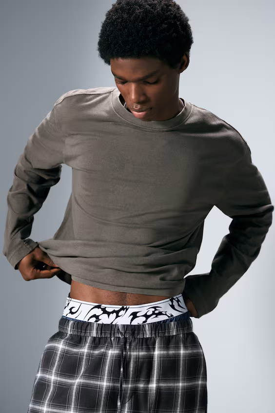 Пижамная футболка с длинным рукавом комфортного покроя