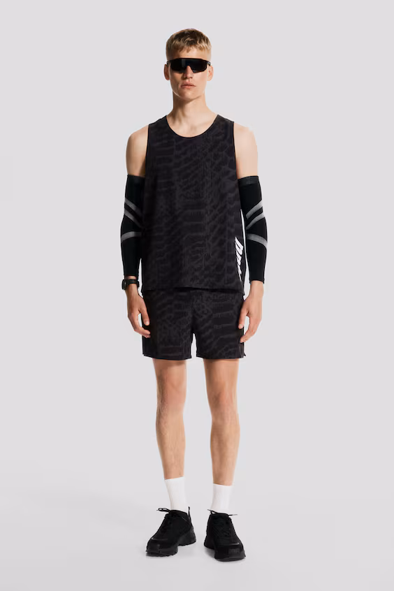 Шорты для занятий спортом короткие с технологией drymove™