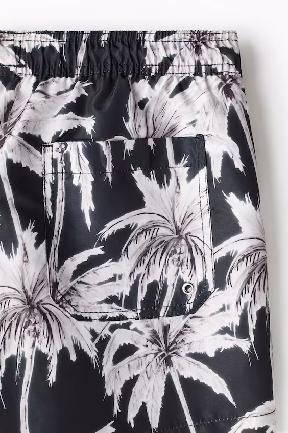 Плавки в ананасовом рисунке