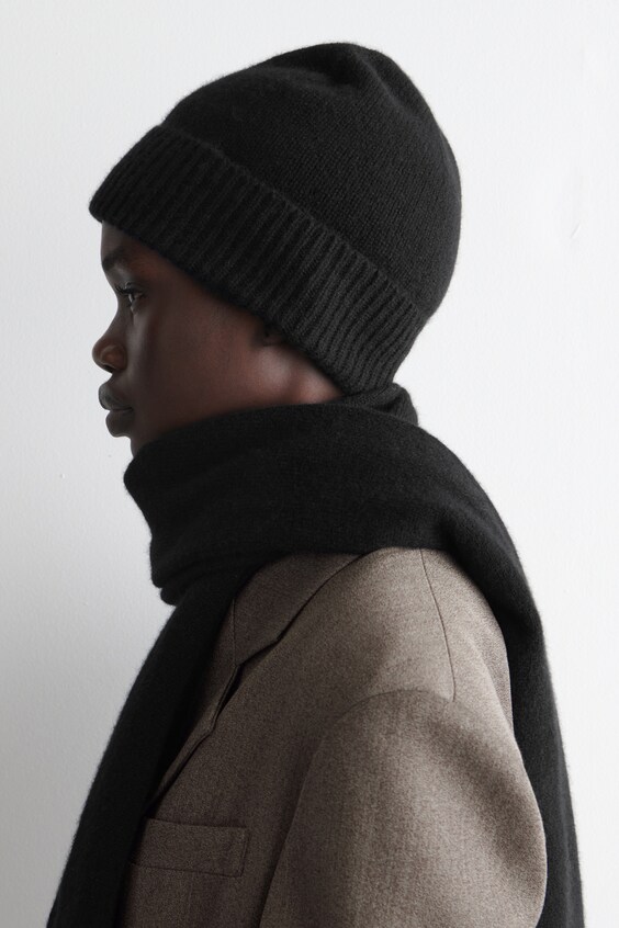 Шапка из грубого вязания