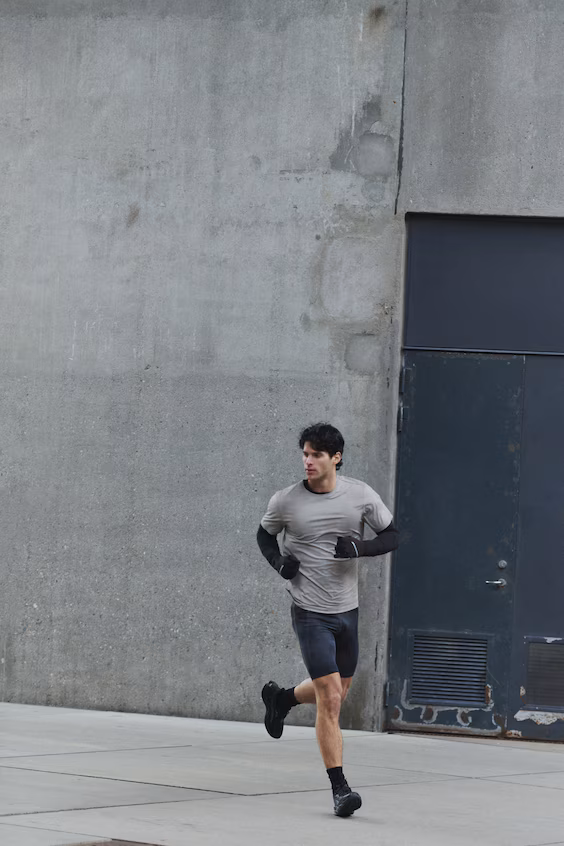 Футболка для спорта из сетчатой ткани с технологией drymove™