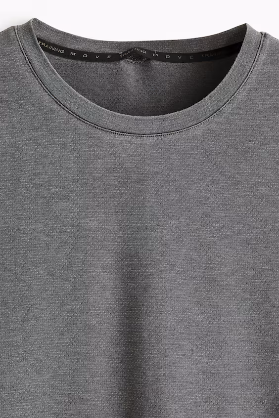 Футболка для спорта с технологией drymove™