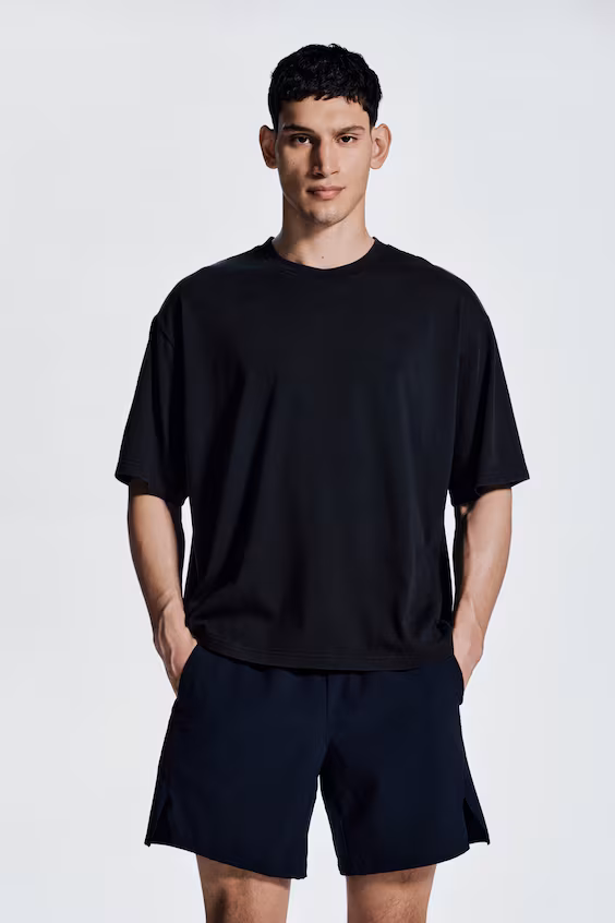 Спортивные шорты средней длины с технологией drymove™