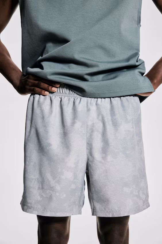 Шорты спортивные средней длины с технологией drymove™