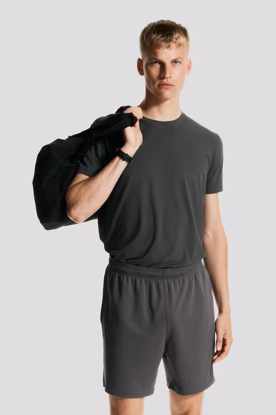 Шорты спортивные короткие