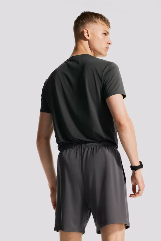 Шорты спортивные короткие