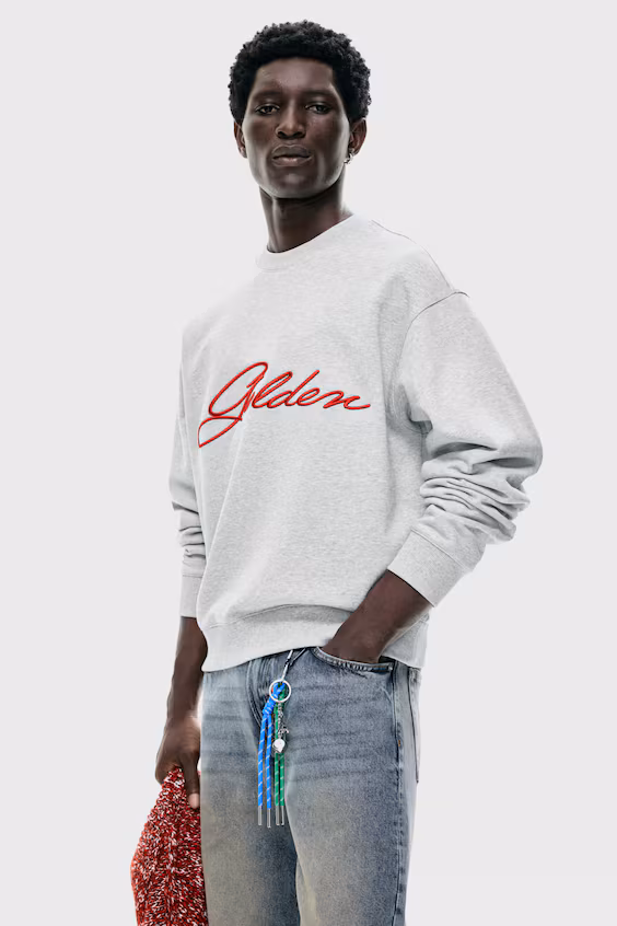 Свитшот свободного кроя