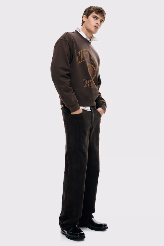 Свитшот свободного кроя