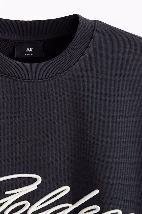 Свитшот свободного кроя