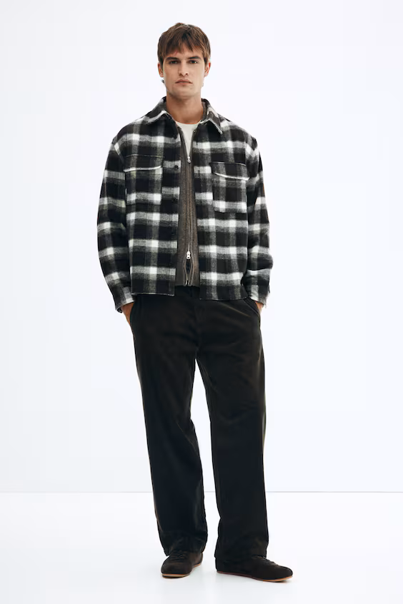 Брюки из бомбазина комфортного кроя