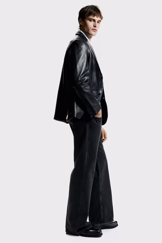 Кожаный пиджак стандартного кроя