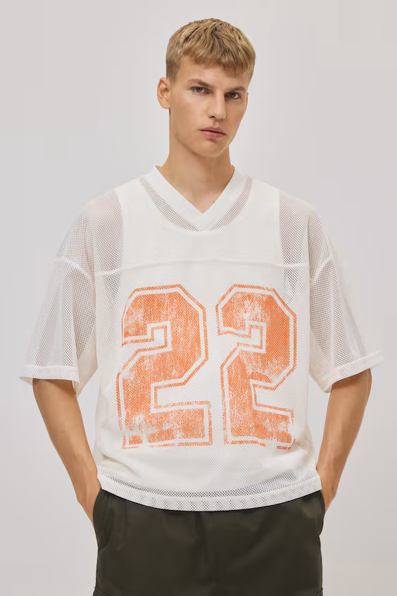 Футболка oversized fit из сетчатого материала с принтом