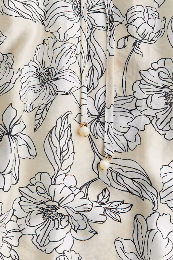 Платье с деталями шнуровки