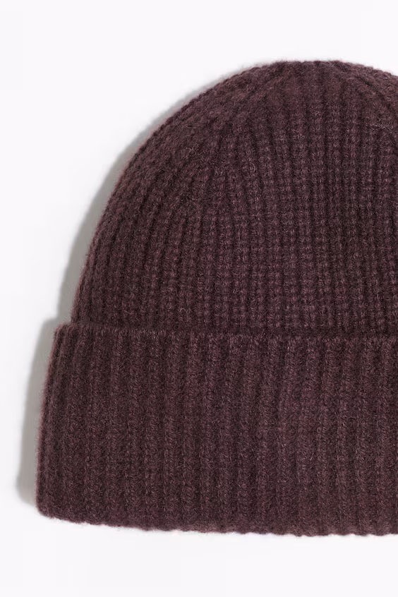 Шапка в рубчик из кашемира