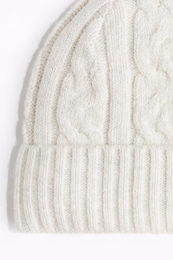 Шапка из плетеного трикотажа