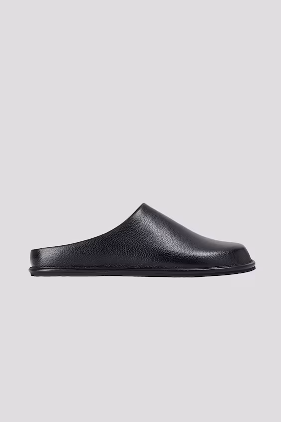 Сабо из кожи