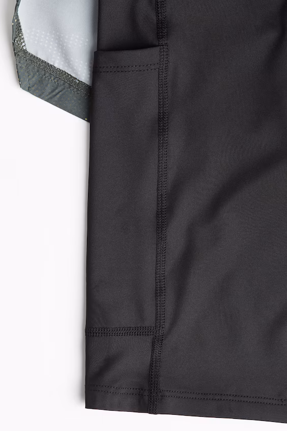 Двухслойные спортивные шорты с технологией drymove™