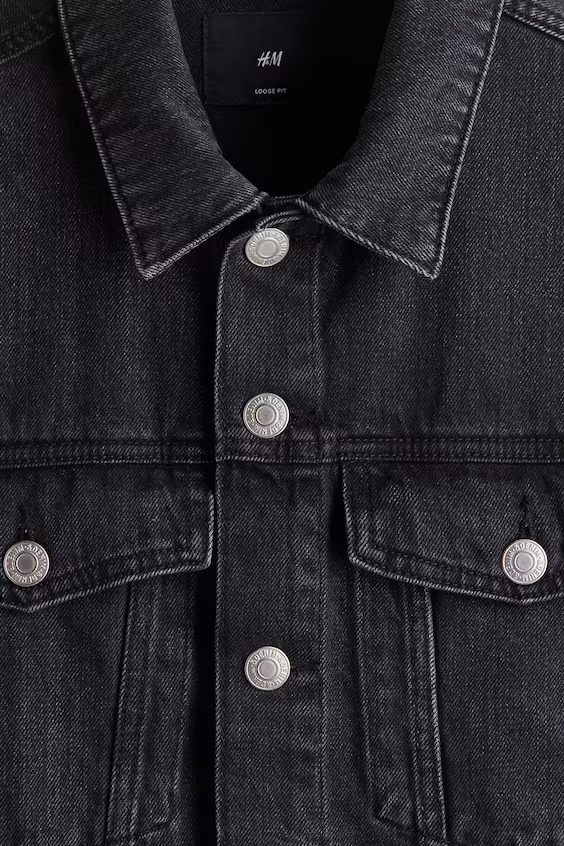 Джинсовая куртка в стиле тракер