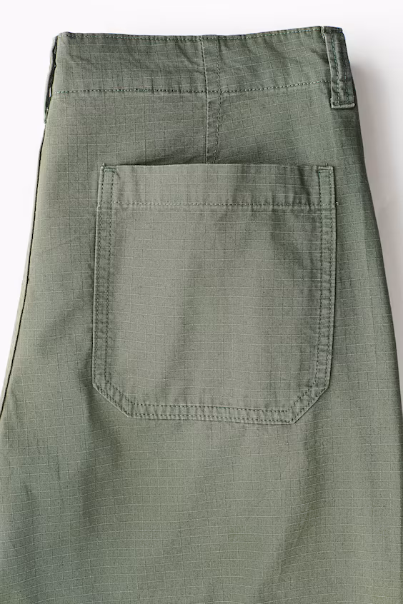 Комфортабельные брюки relaxed fit