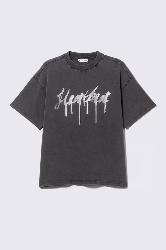 Футболка boxy с графическим принтом