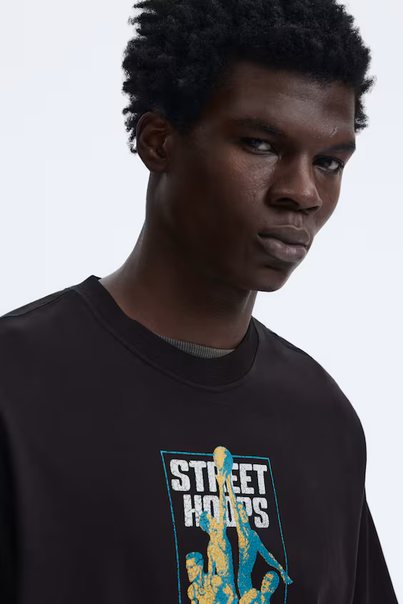 Футболка с принтом в свободном крое