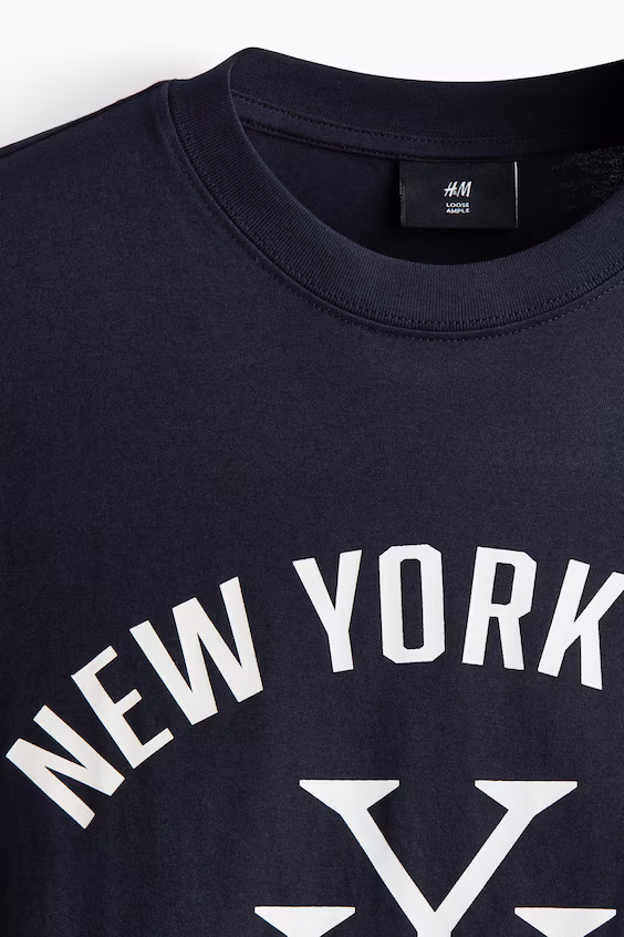 Футболка с принтом в свободном крое