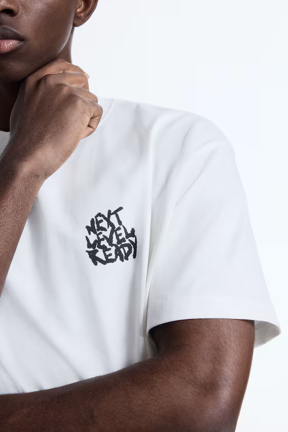 Футболка с принтом в свободном крое