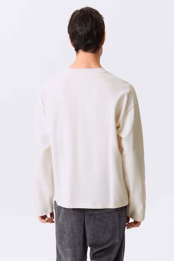 Джемпер с квадратным вырезом и графикой