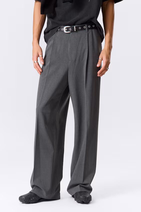 Комфортабельные свободные брюки uno