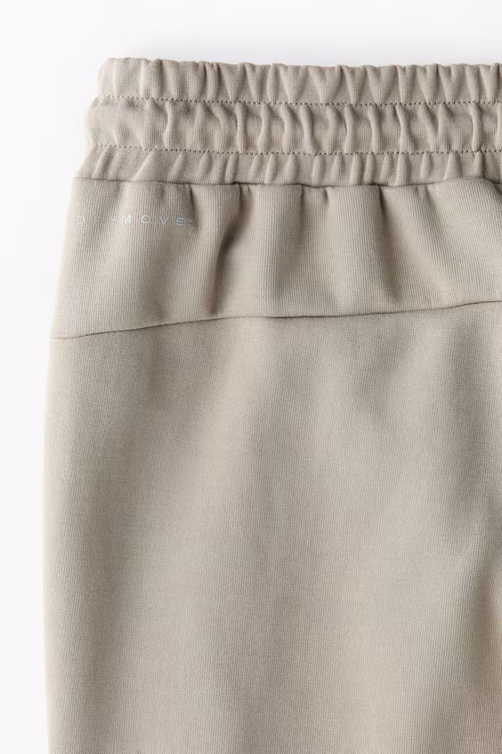 Спортивные брюки классической посадки regular fit