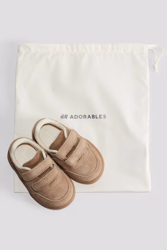 Кроссовки из кожи