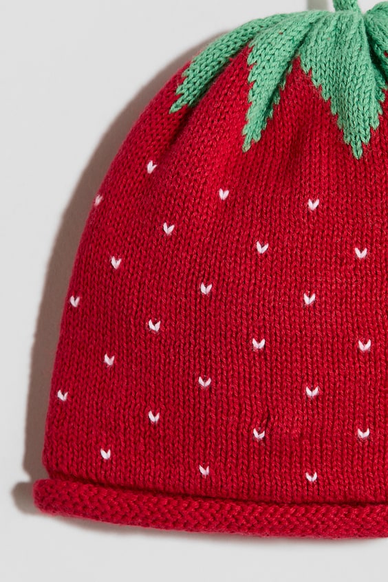 Шапка из жаккарда