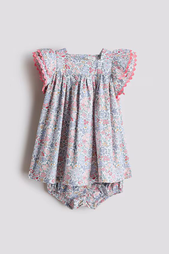 Комплект платья и трусиков из хлопка с помпонами