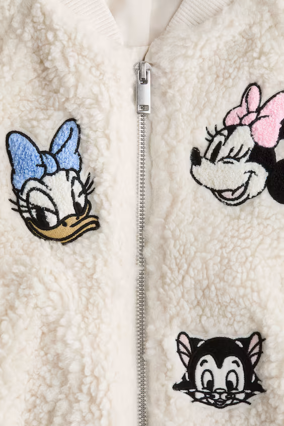 Плюшевая куртка с аппликациями