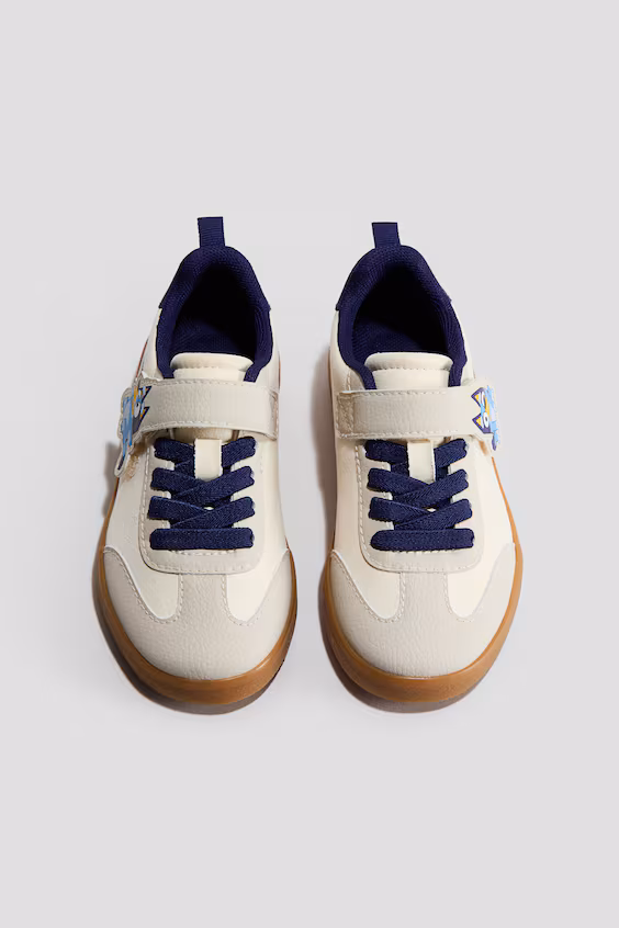 Кеды с апликациями