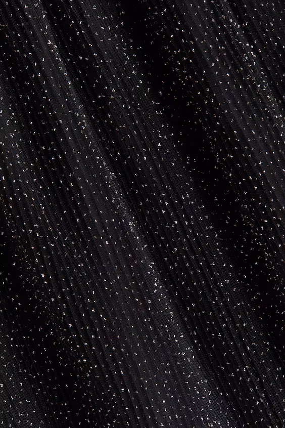 Платье из фатина с оборками