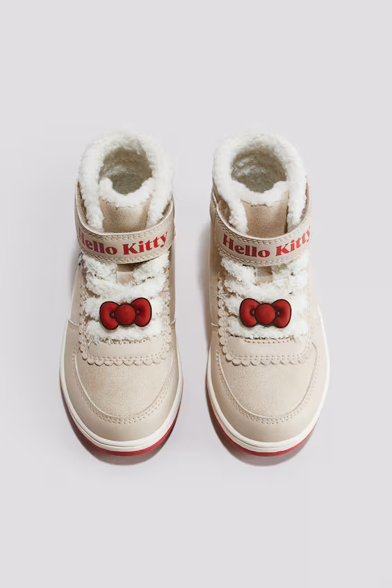 Теннисные ботинки с теплой подкладкой