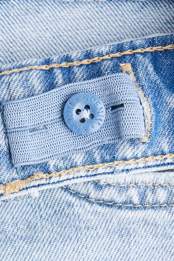 Джинсы багги с широкими бутками