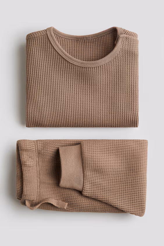 Комплект из хлопкового свитера в косы