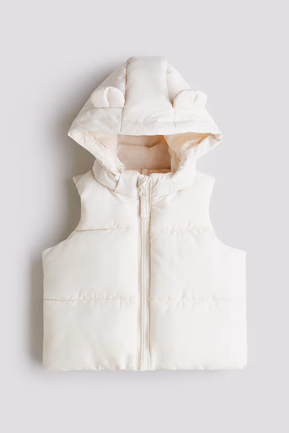 Стеганный жилет с капюшоном