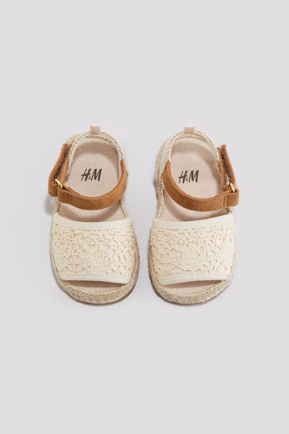 Сандалии в стиле кроше