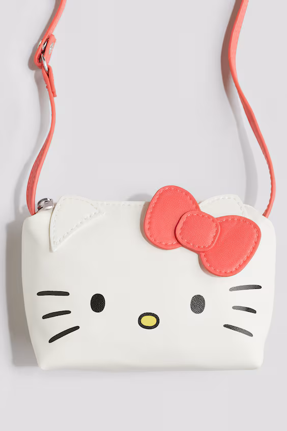 Сумка через плечо с аппликациями