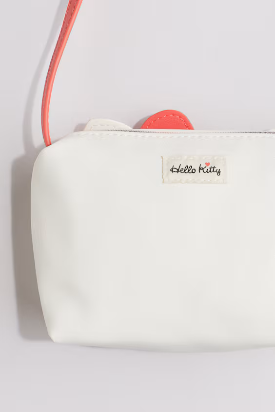 Сумка через плечо с аппликациями