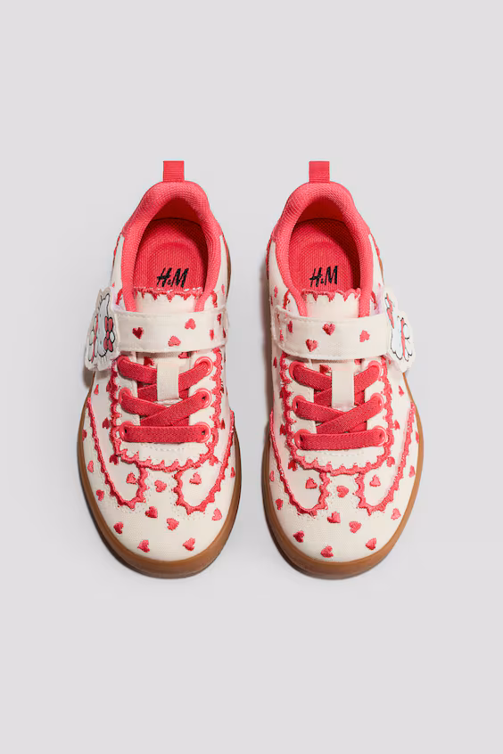 Кеды с мотивами hello kitty