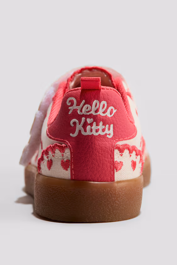 Кеды с мотивами hello kitty