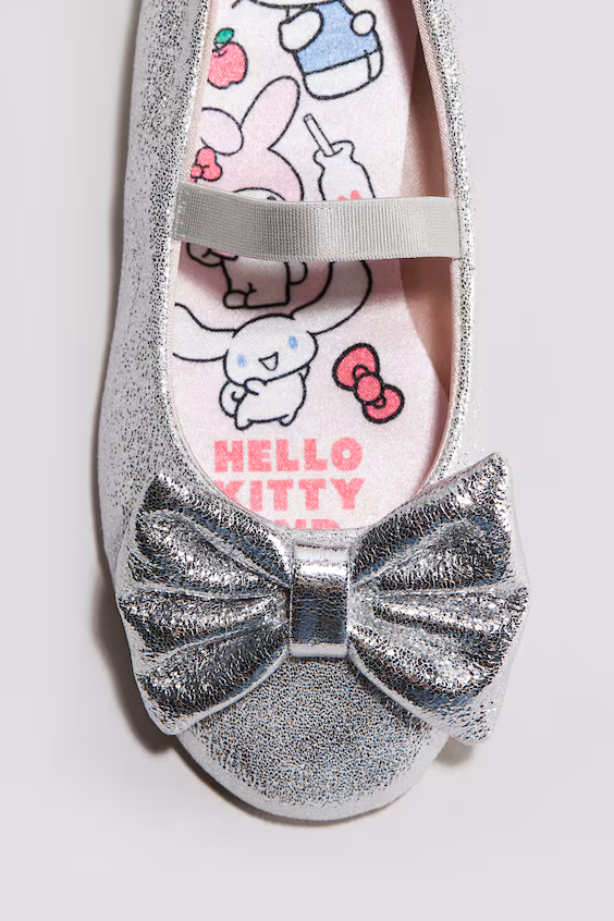 Сверкающие туфли с бантом