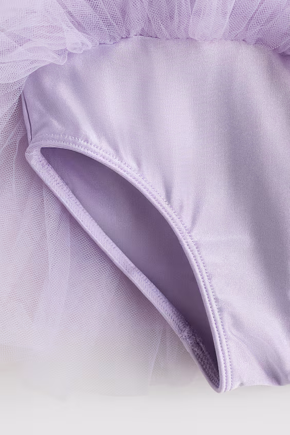 Маилло де данса ком саиа де тюль