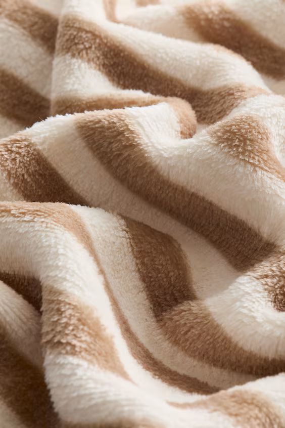 Плед из флиса с полосками