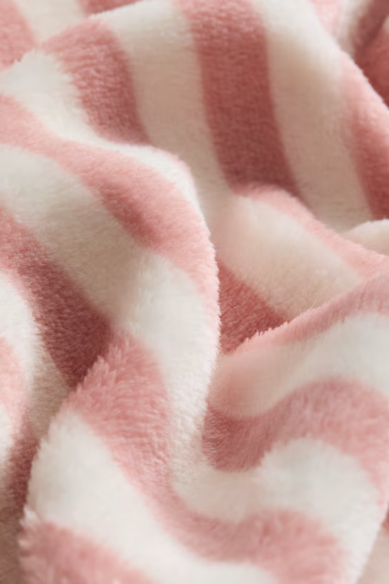 Плед из флиса с полосками