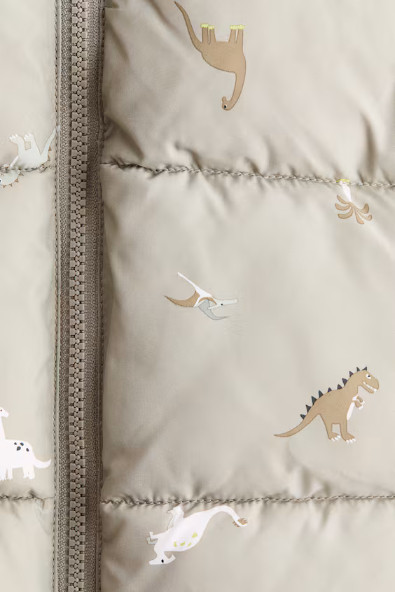 Стеганый жилет с капюшоном